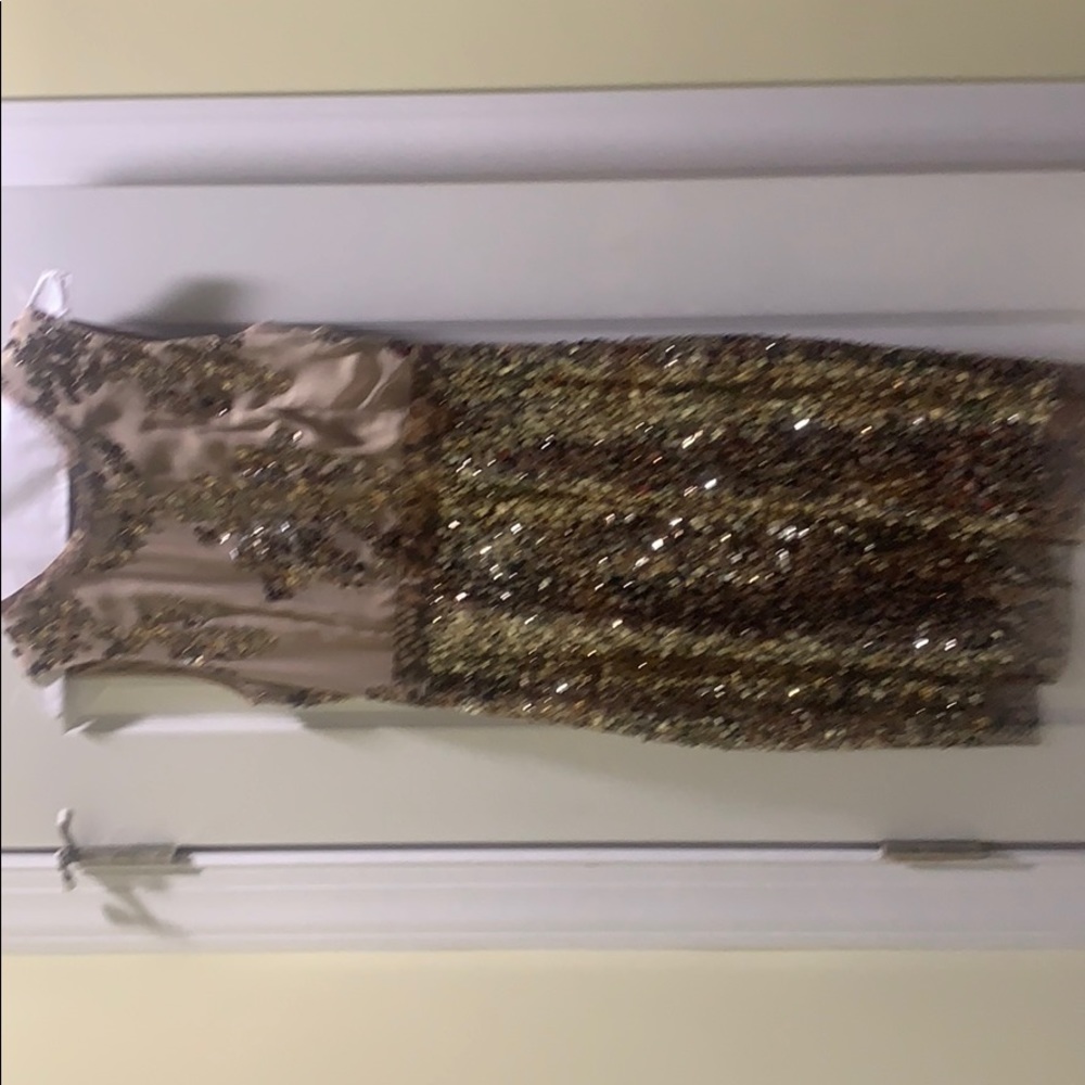 Elle tahari dress